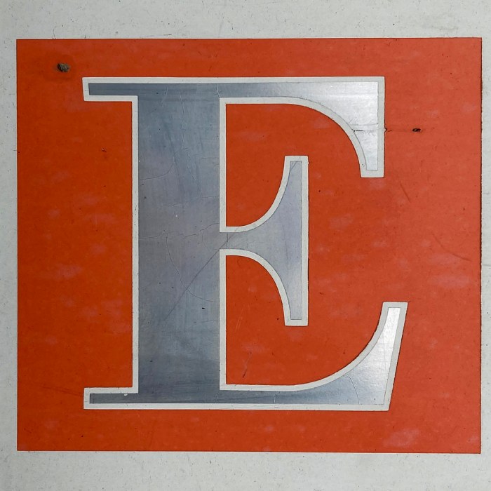letter E - a photo on Flickriver E-reader comparison