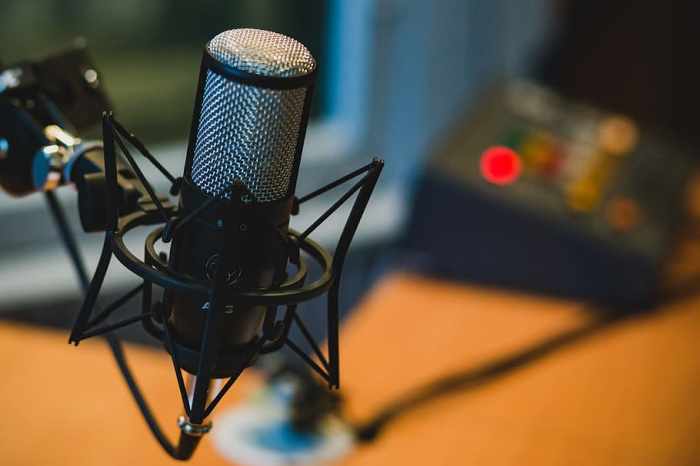 HD wallpaper: microphone, audio, recording, podcast, music, radio ... Voice assistant review
